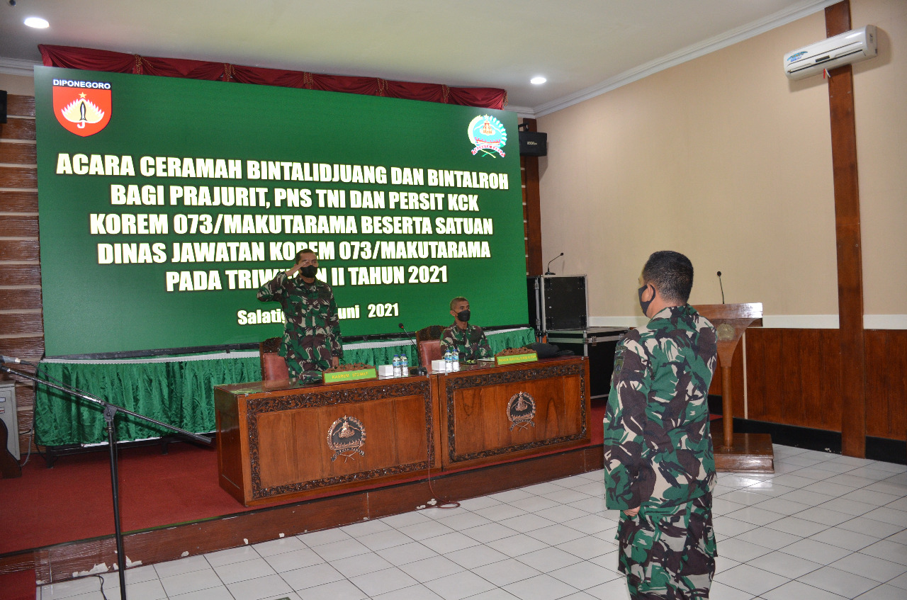 Prajurit Korem 073/MKT Terima Ceramah Bintalidjuang Dan Binroh Dari Bintaldam IV/Diponegoro